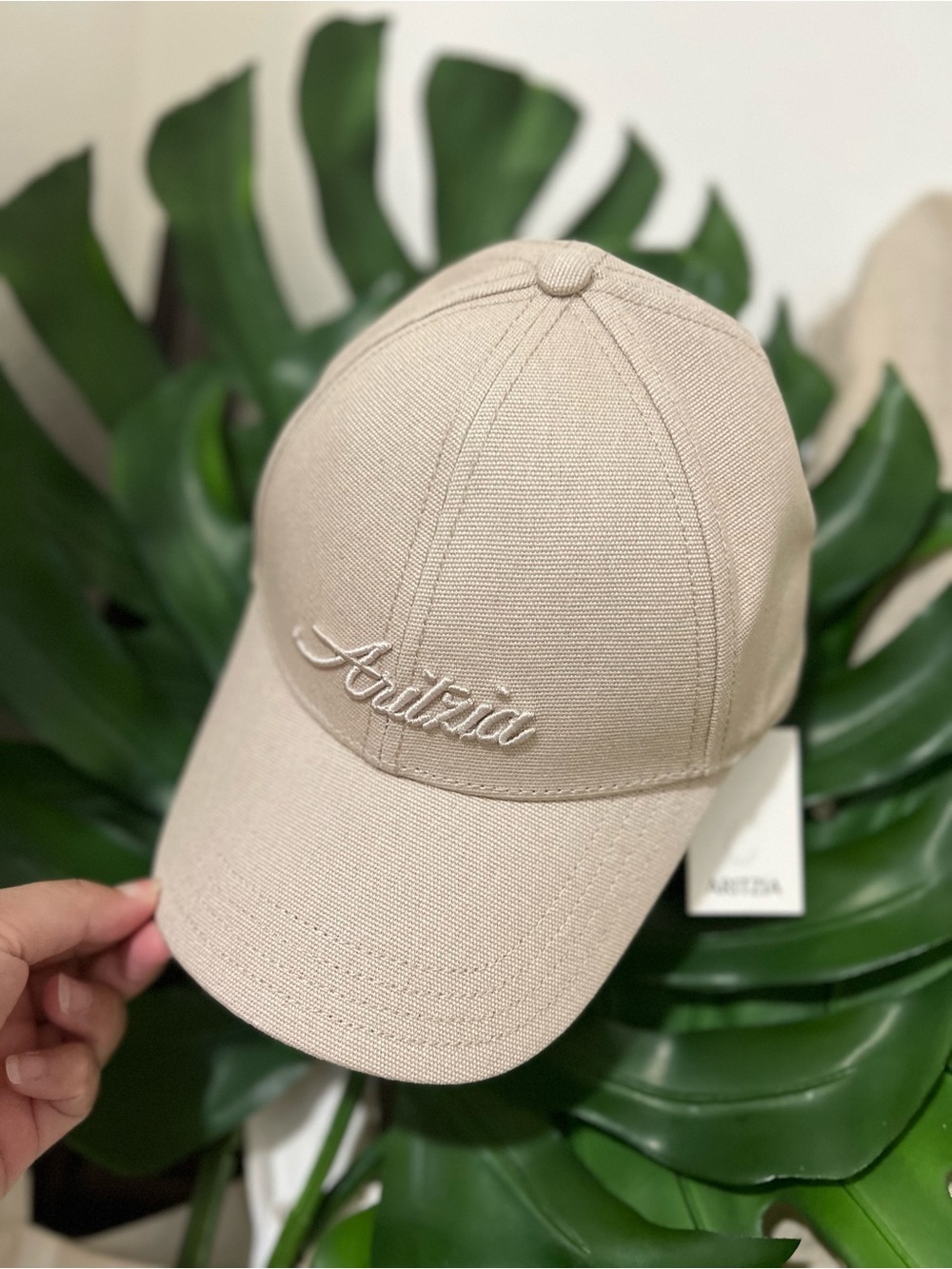 ARITZIA 100% Cotton Brilliance Baseball Hat
SOLD OUT ONLINE‼️